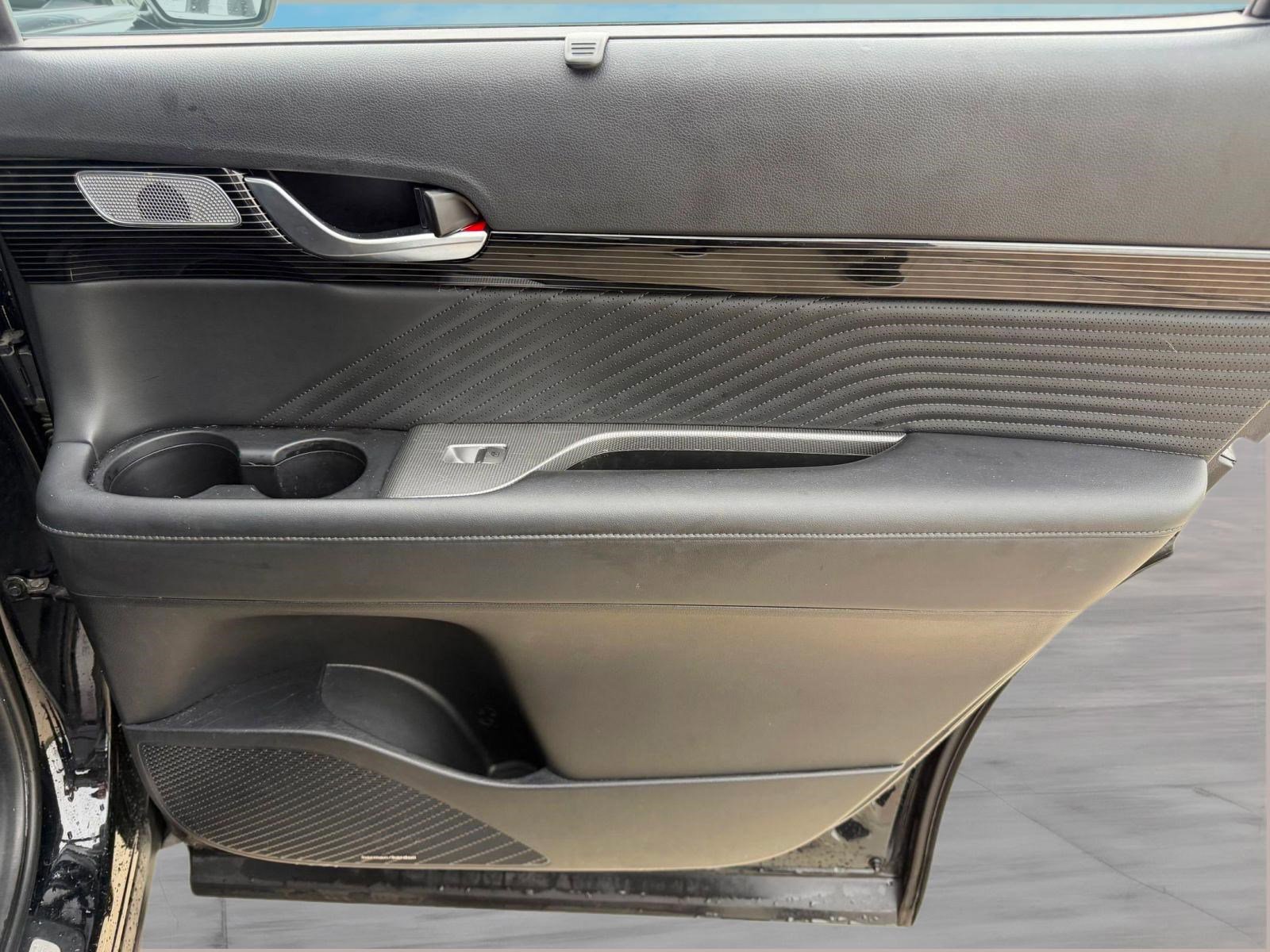Used 2023 Hyundai Palisade Calligraphy image 11