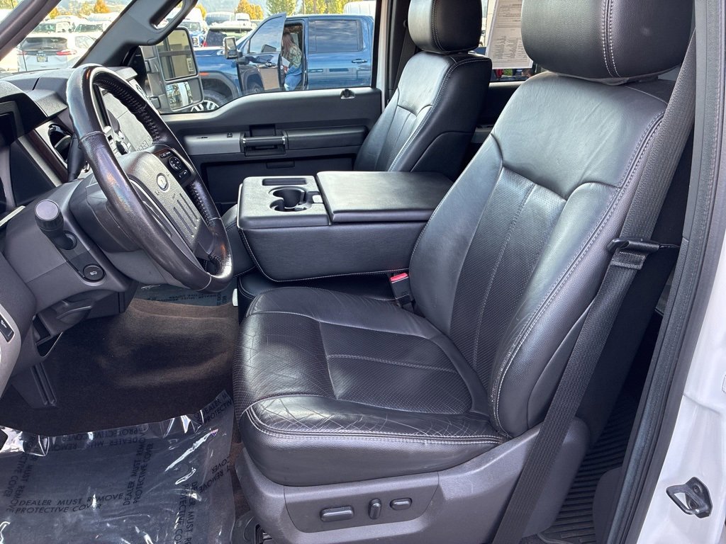 Used 2013 Ford F350 Lariat w/ Camper Pkg image 29