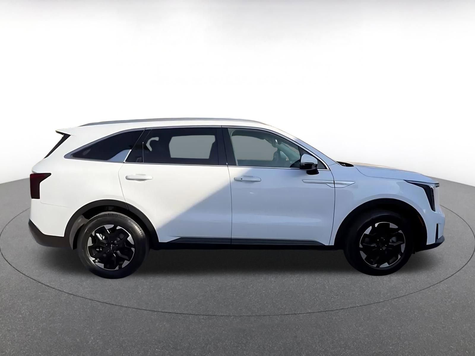 Used 2024 Kia Sorento S FWD image 16