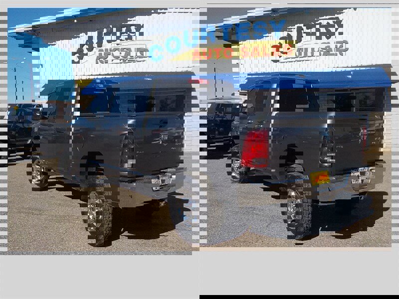 Used 2011 RAM 2500 SLT image 5