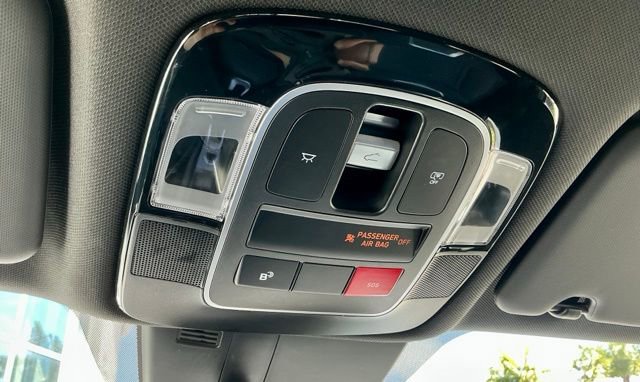 Used 2025 Hyundai Santa Cruz Limited AWD/4WD image 42