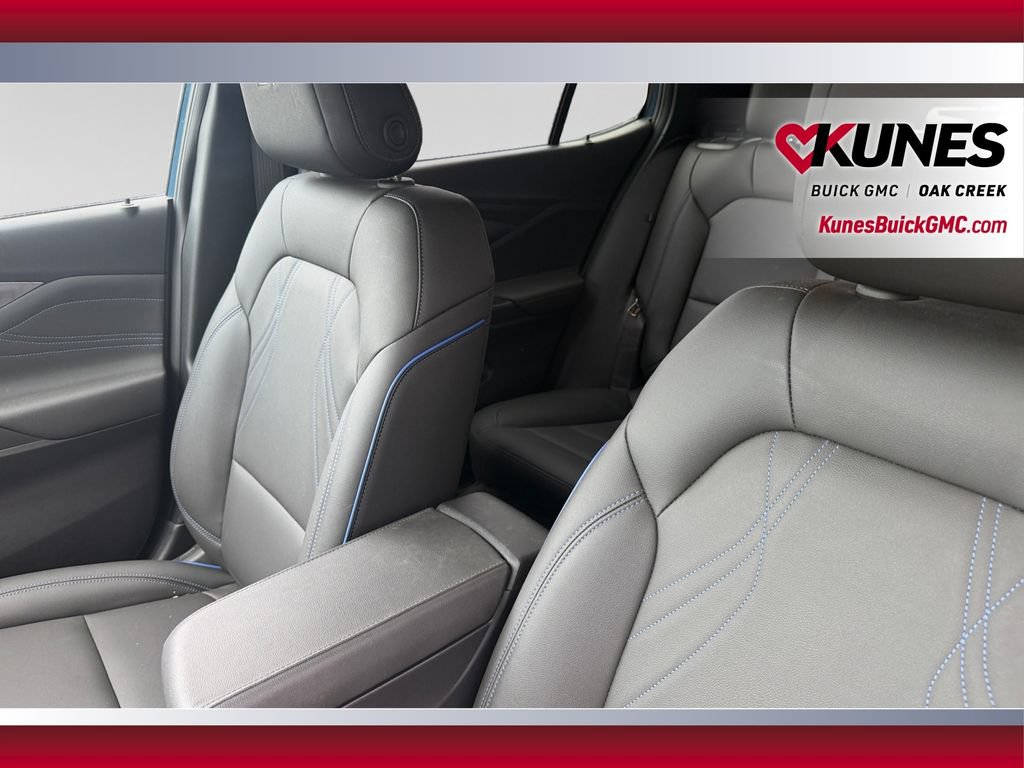 Used 2025 Buick Envista Sport Touring w/ Convenience I Package FWD image 23