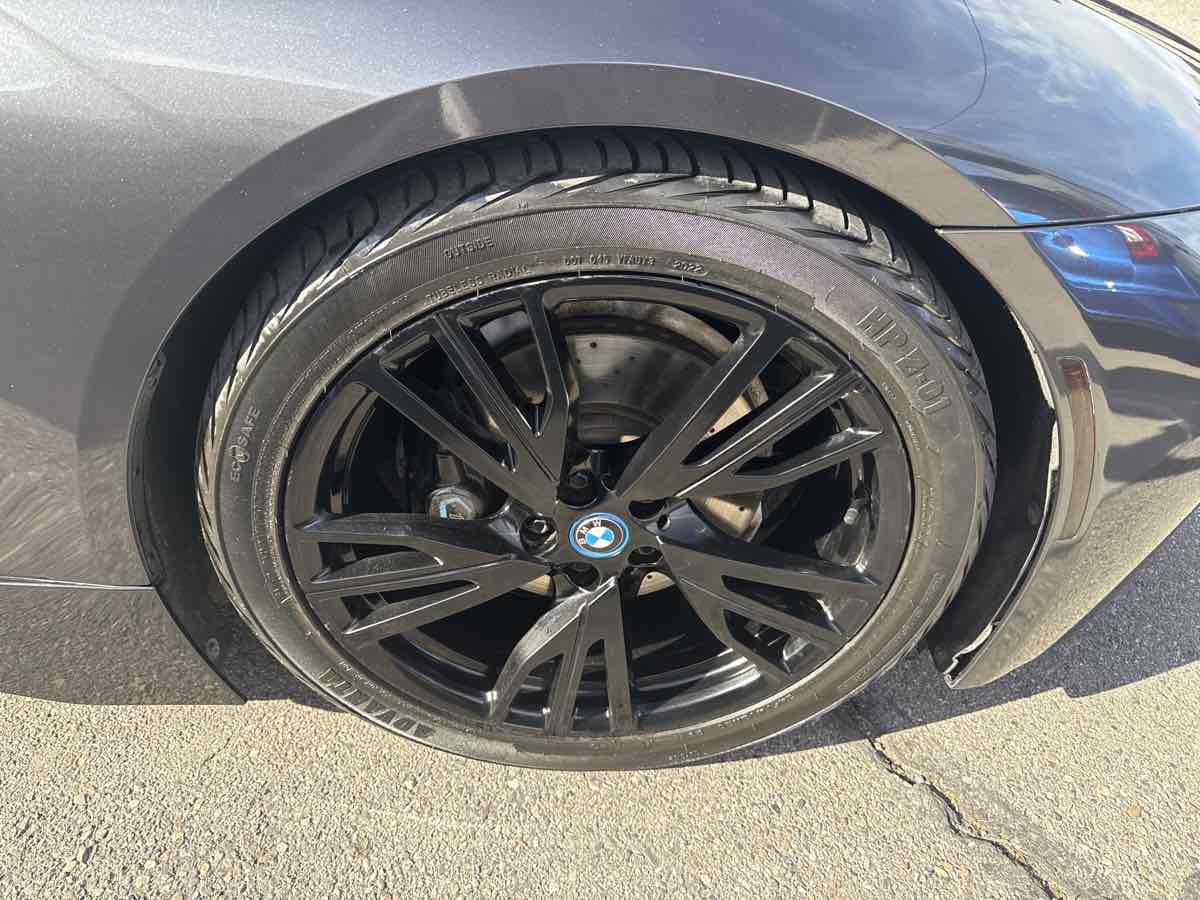 Used 2015 BMW i8 image 17