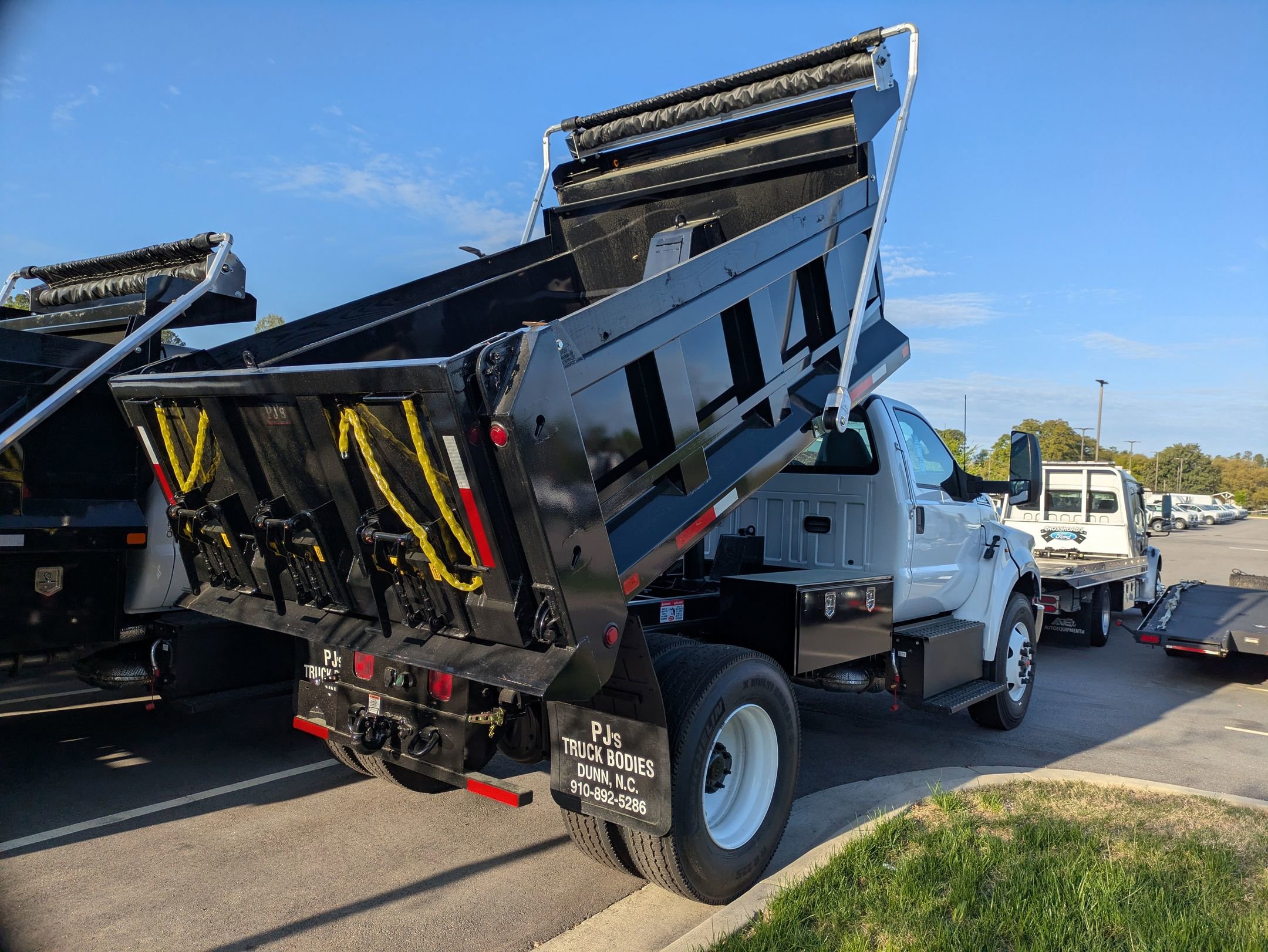New 2027 Ford F750 2WD Regular Cab Super Duty image 29