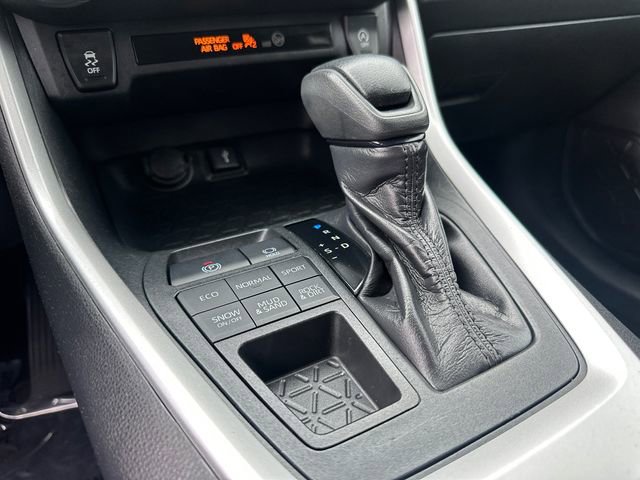 Used 2020 Toyota RAV4 LE w/ Carpet Mat Package image 26