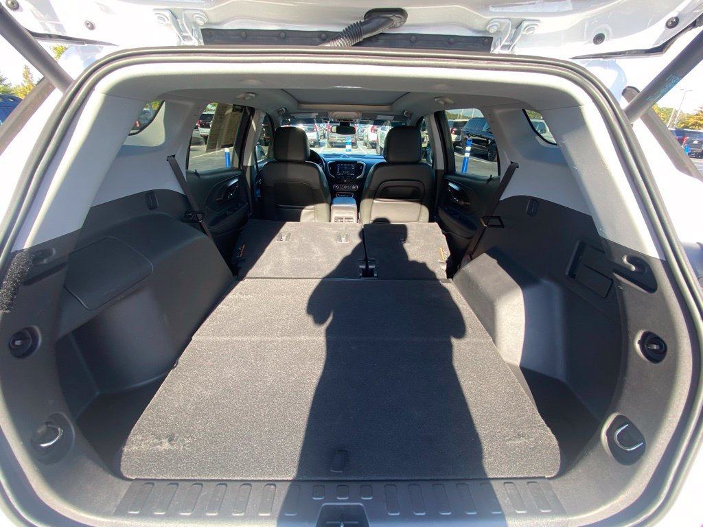 Used 2022 GMC Terrain SLT w/ Infotainment Package II FWD image 29