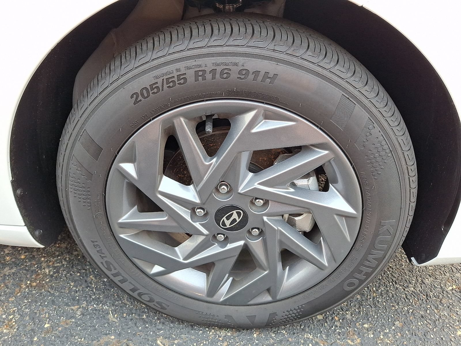 New 2025 Hyundai Elantra Hybrid FWD image 5