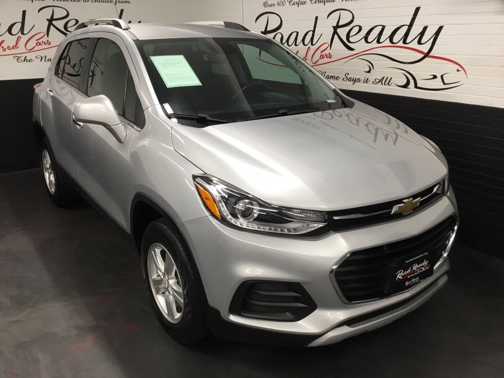 Used 2017 Chevrolet Trax LT w/ Driver Confidence Package image 2