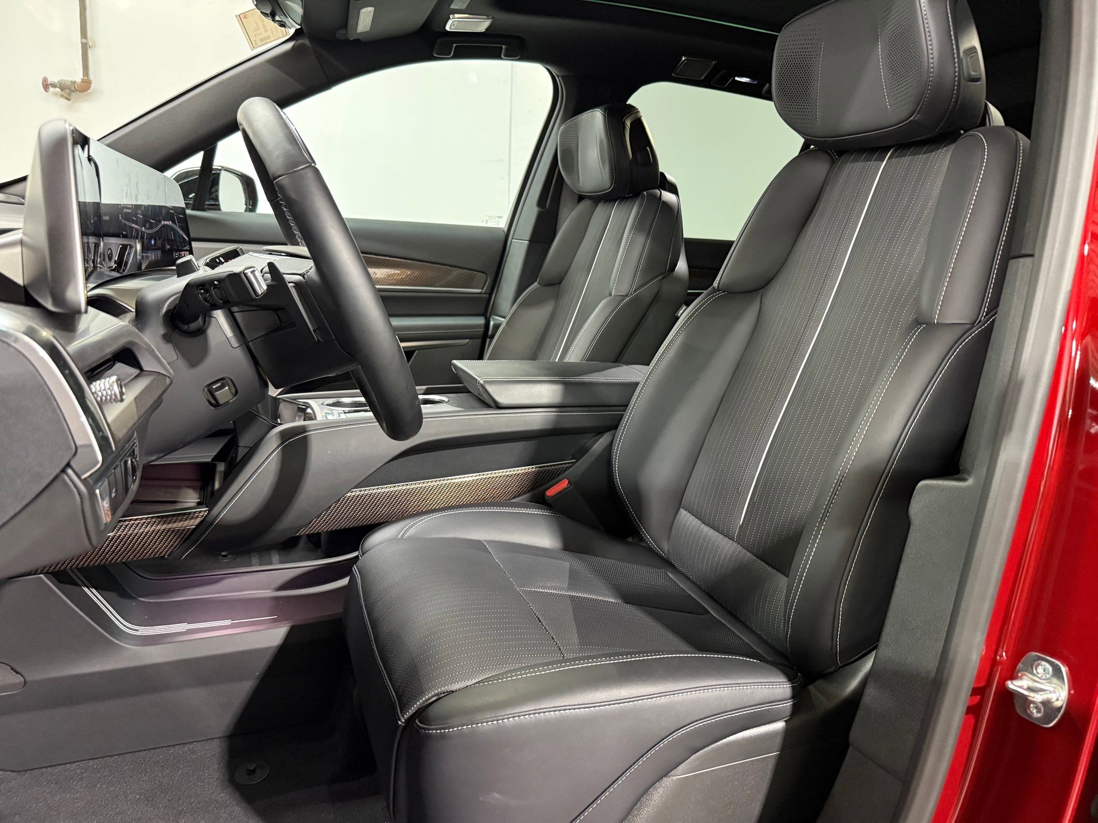 New 2026 Cadillac Vistiq Sport image 5