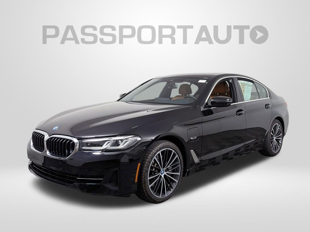 Certified 2023 BMW 530e xDrive w/ Premium Package AWD/4WD image 1