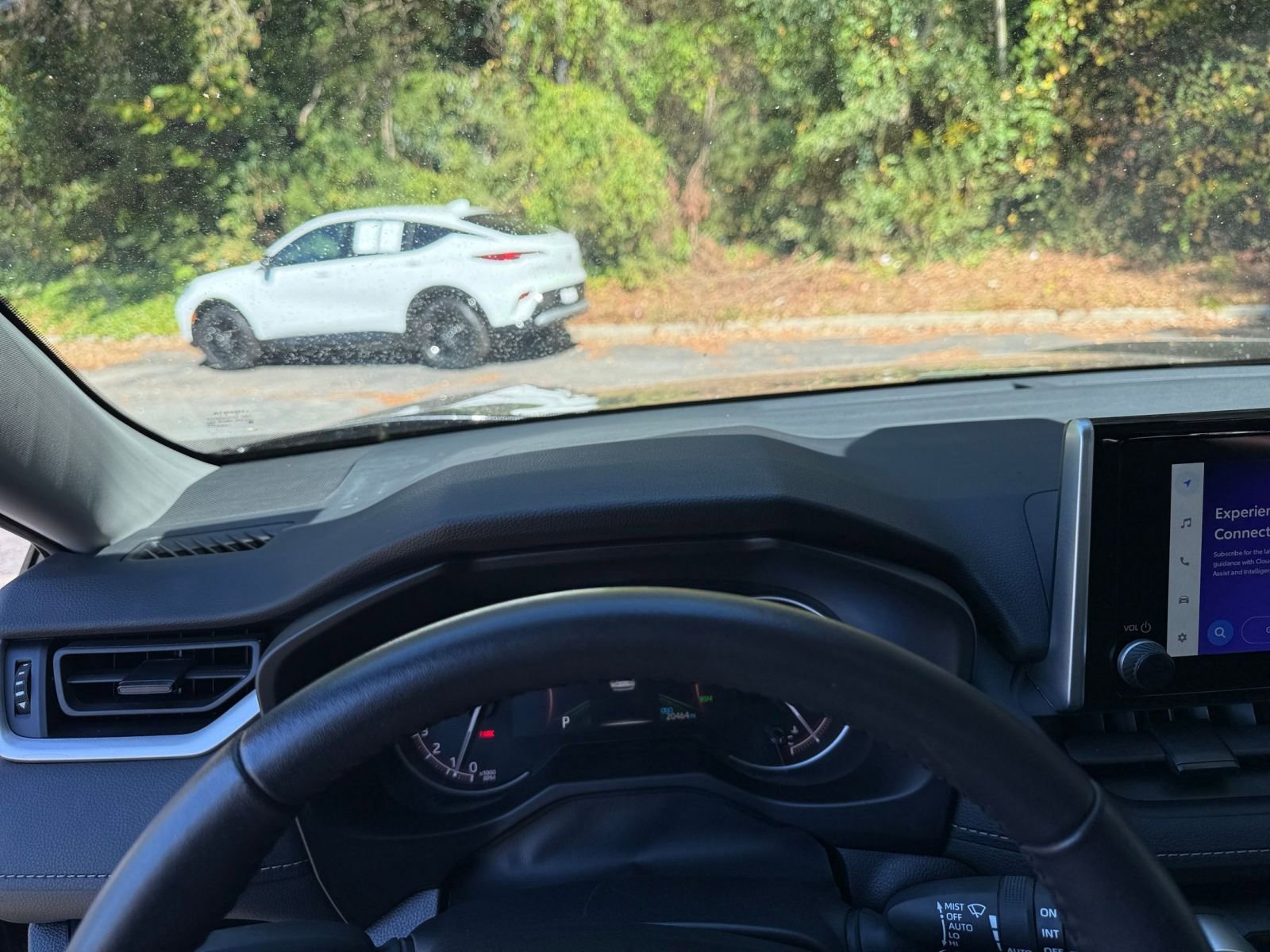 Used 2025 Toyota RAV4 XLE image 34