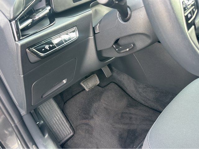 Certified 2025 Kia Niro LX image 32