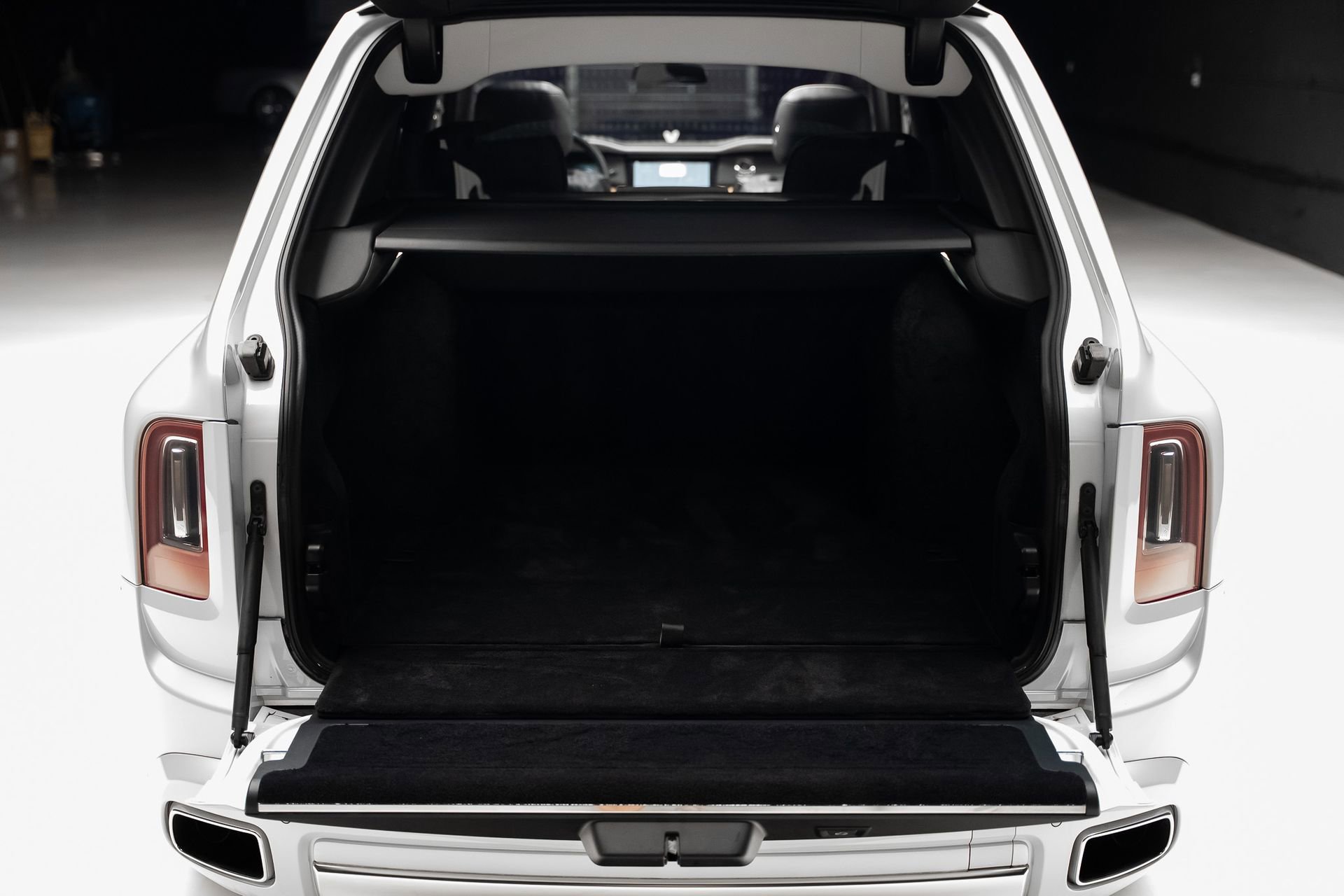 Used 2019 Rolls-Royce Cullinan AWD/4WD image 82