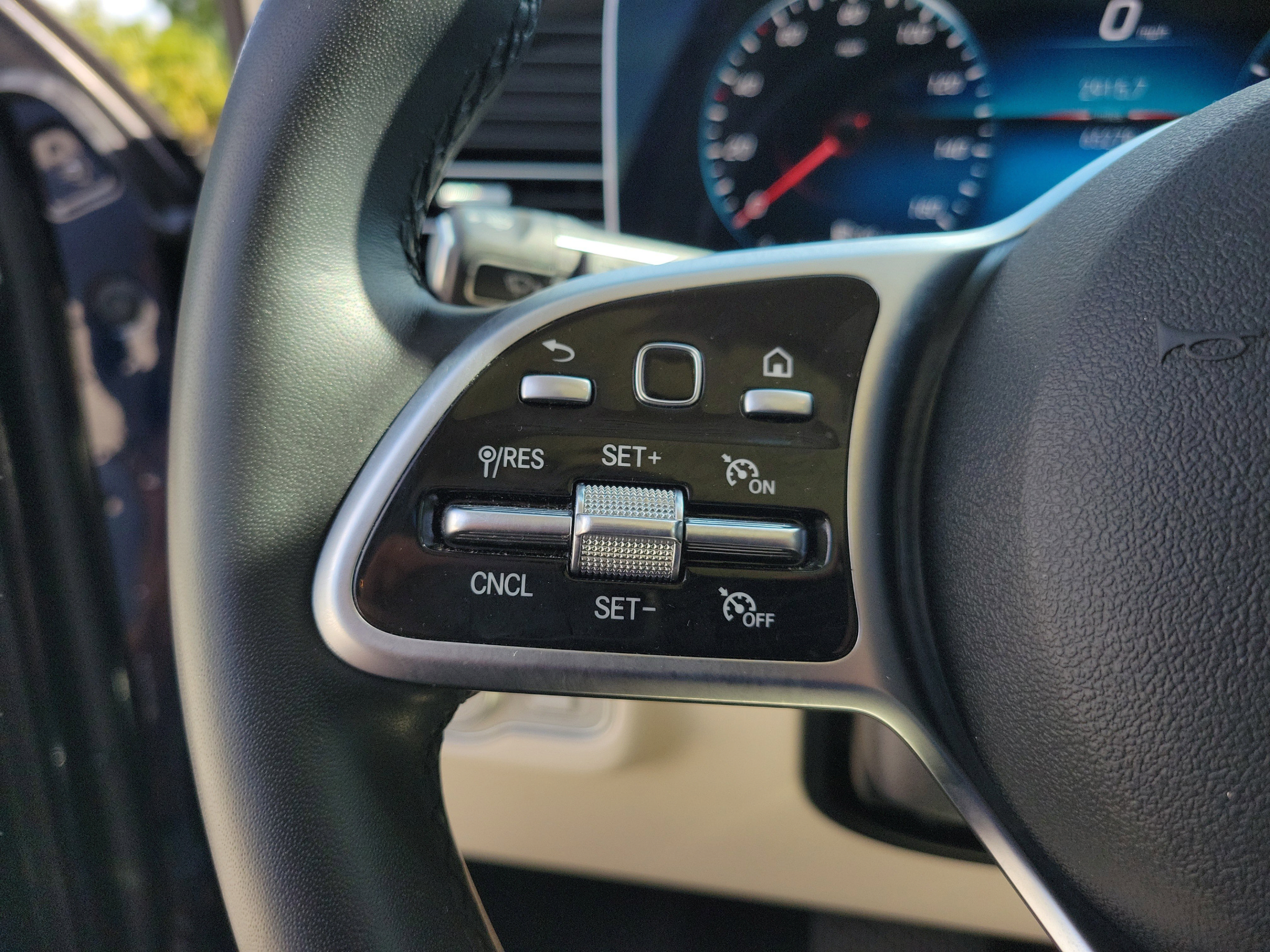 Certified 2022 Mercedes-Benz GLE 350 4MATIC image 23