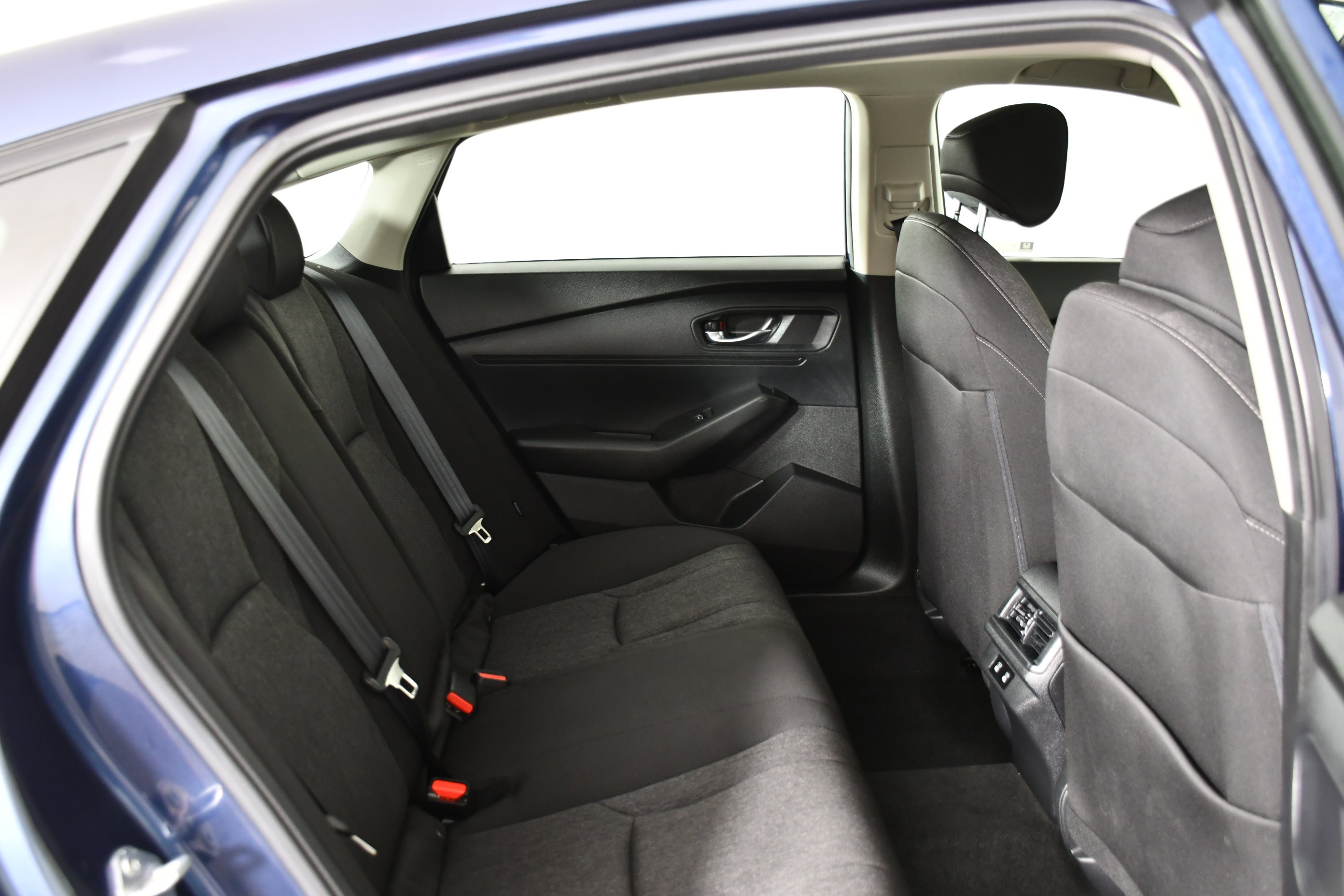Certified 2025 Honda Accord SE image 36