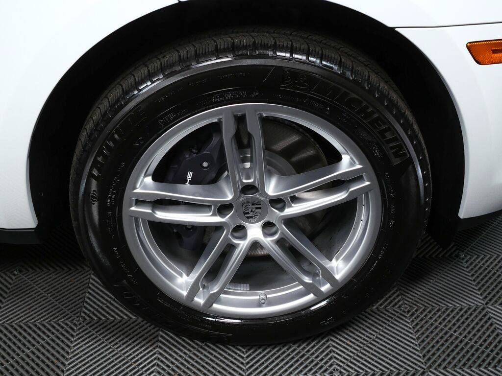 Certified 2026 Porsche Macan AWD/4WD image 39
