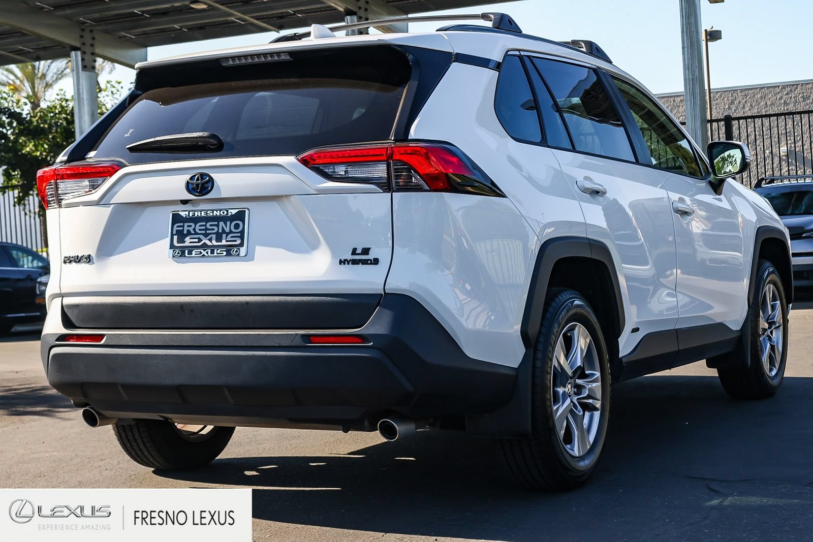 Used 2024 Toyota RAV4 LE AWD/4WD image 6