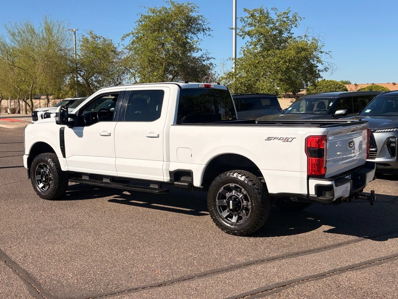 Used 2023 Ford F250 Lariat w/ Sport Appearance Package AWD/4WD image 4