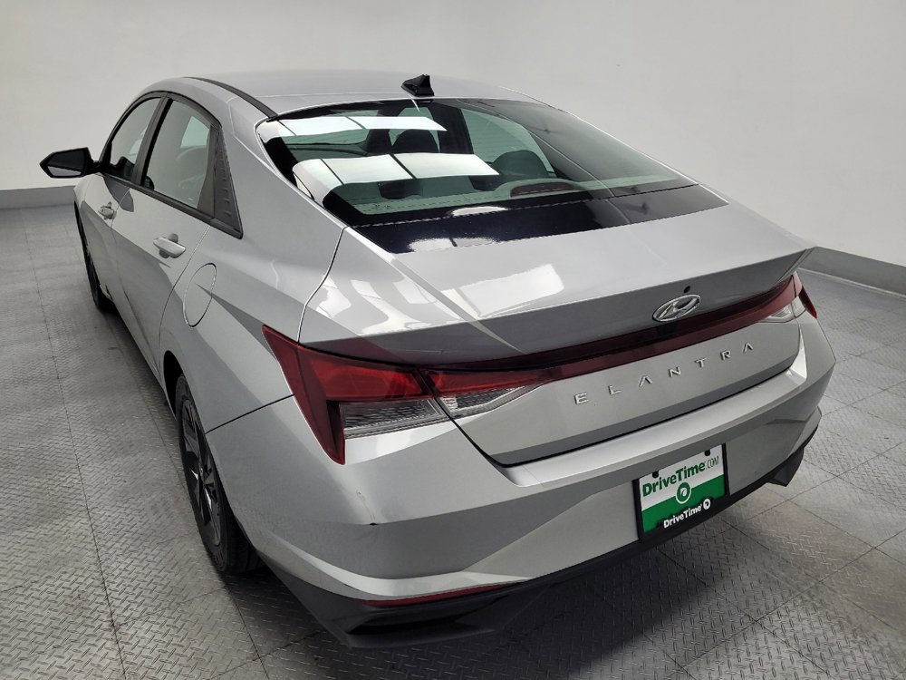 Used 2022 Hyundai Elantra SEL FWD image 6