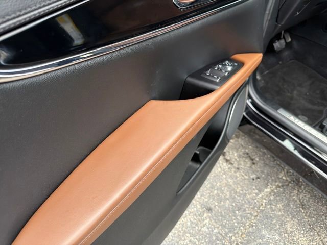 Used 2023 Lincoln Nautilus Reserve w/ Monochromatic Package image 15