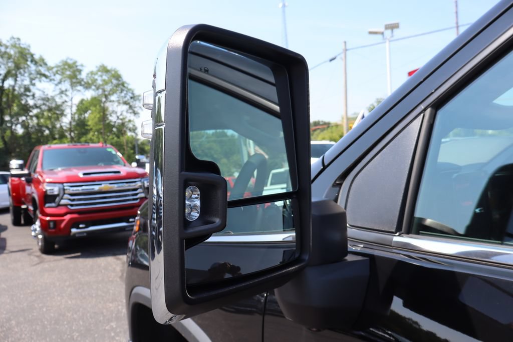 New 2026 Chevrolet Silverado 2500 LTZ w/ LTZ Convenience Package AWD/4WD image 30