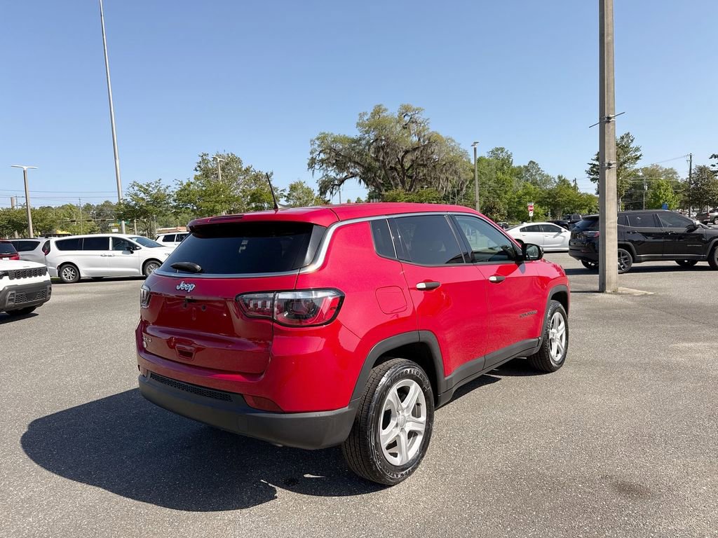 Used 2023 Jeep Compass Sport AWD/4WD image 3