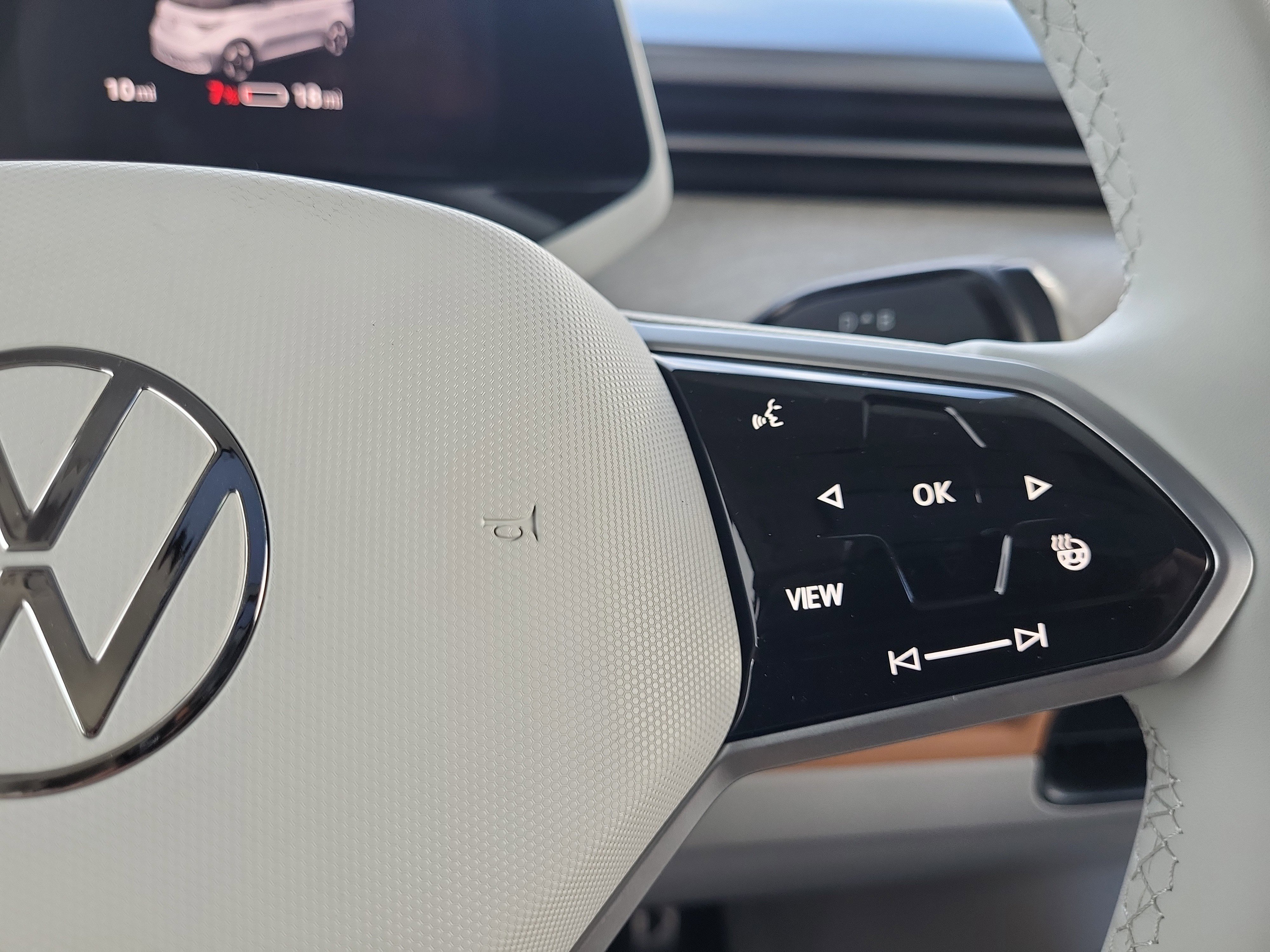 New 2025 Volkswagen ID. Buzz 1st Edition image 16