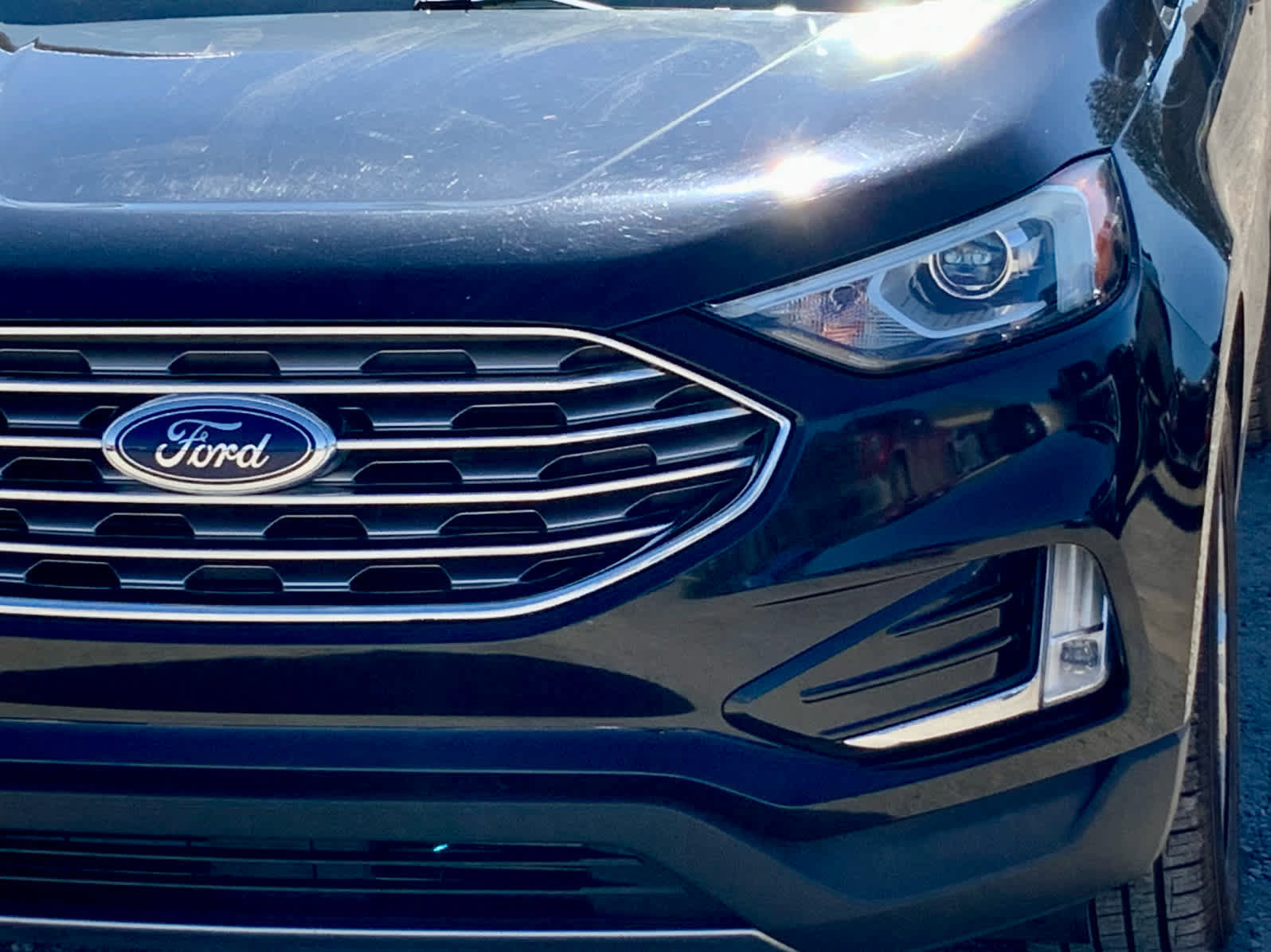 Used 2019 Ford Edge Titanium FWD image 11