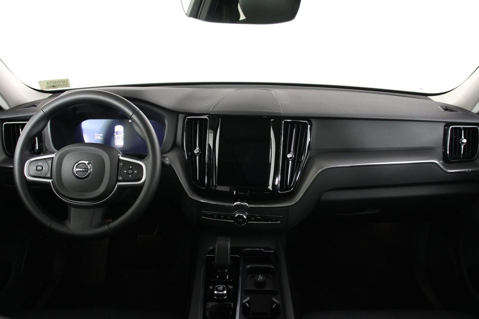 Certified 2025 Volvo XC60 B5 Core AWD/4WD image 7