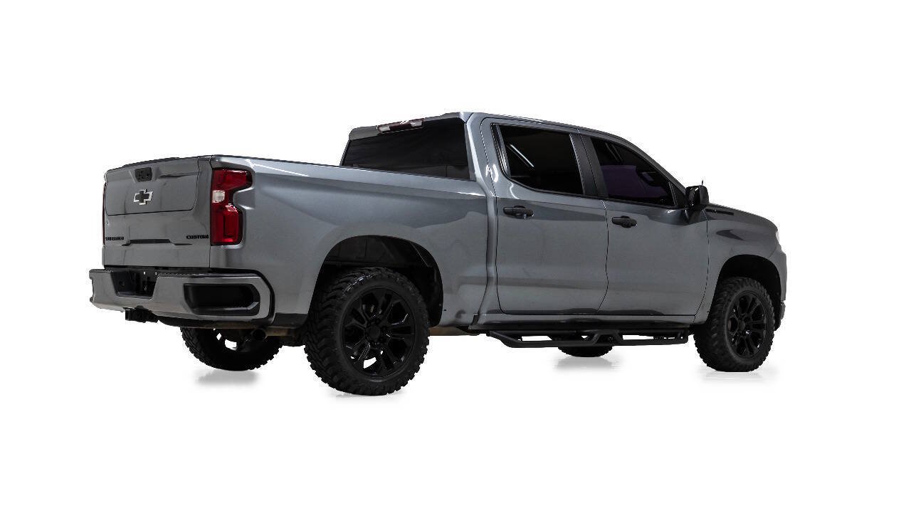 Used 2021 Chevrolet Silverado 1500 Custom w/ LPO, Dark Essentials Package RWD image 5