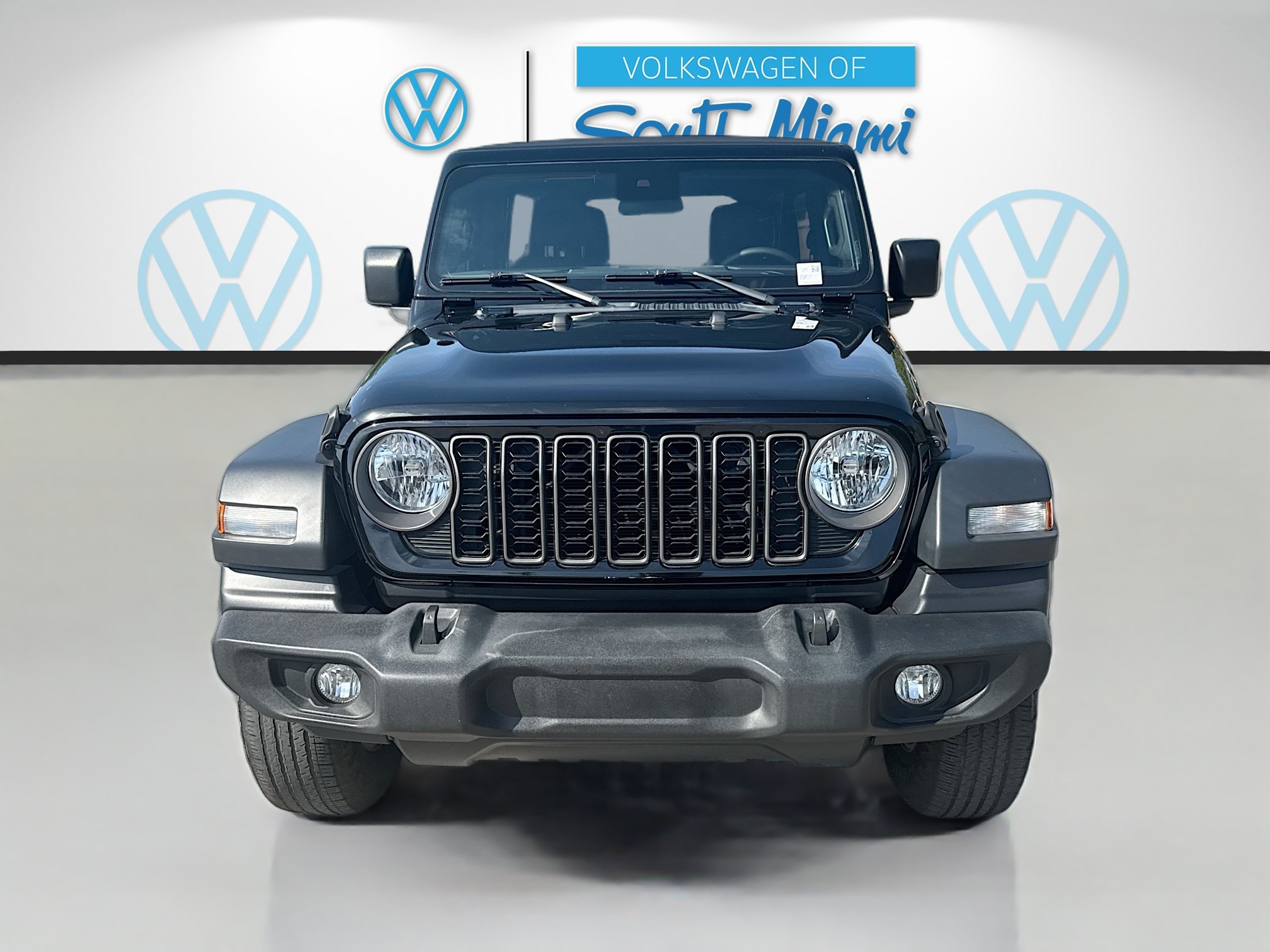 Used 2024 Jeep Wrangler Unlimited Sport AWD/4WD image 2