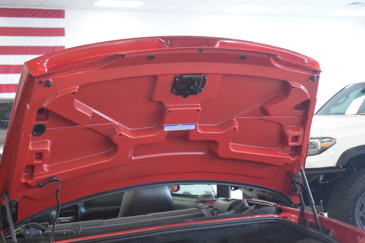 Used 2002 Chevrolet Camaro Z28 RWD image 29