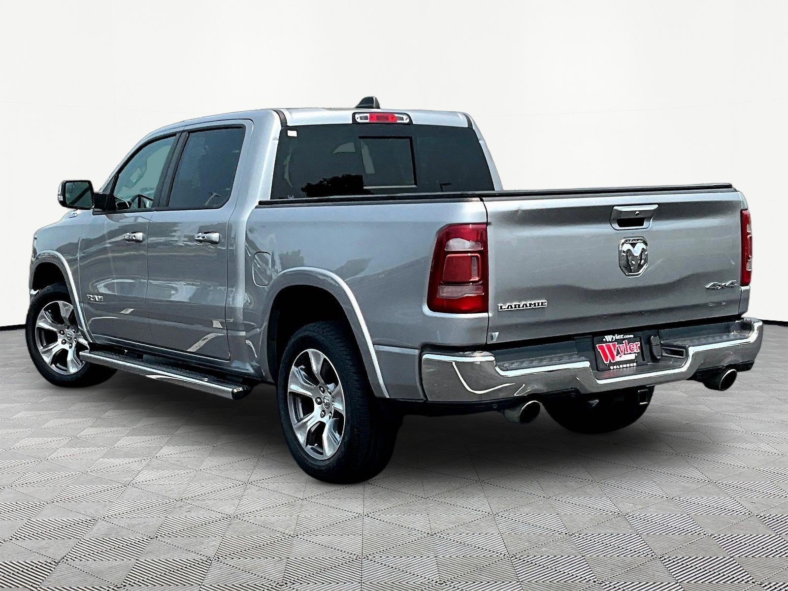 Used 2020 RAM 1500 Laramie AWD/4WD image 4