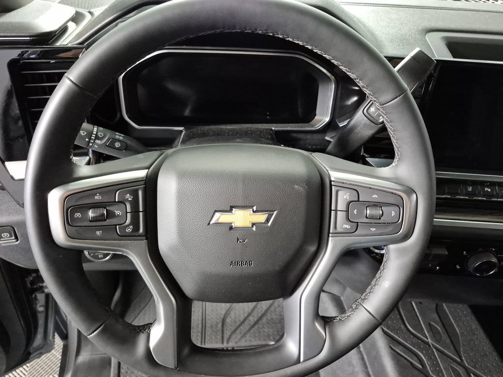 Used 2026 Chevrolet Silverado 2500 LT w/ All Star Edition AWD/4WD image 11