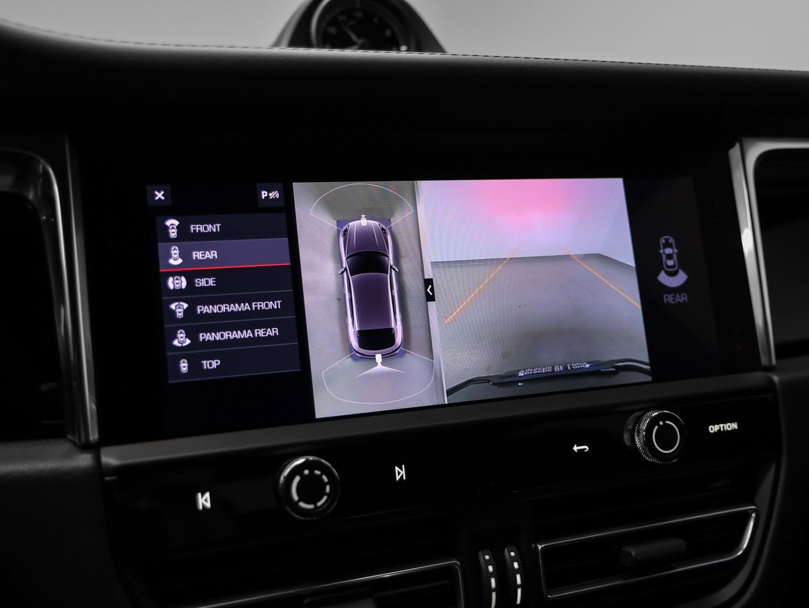 New 2026 Porsche Macan image 36