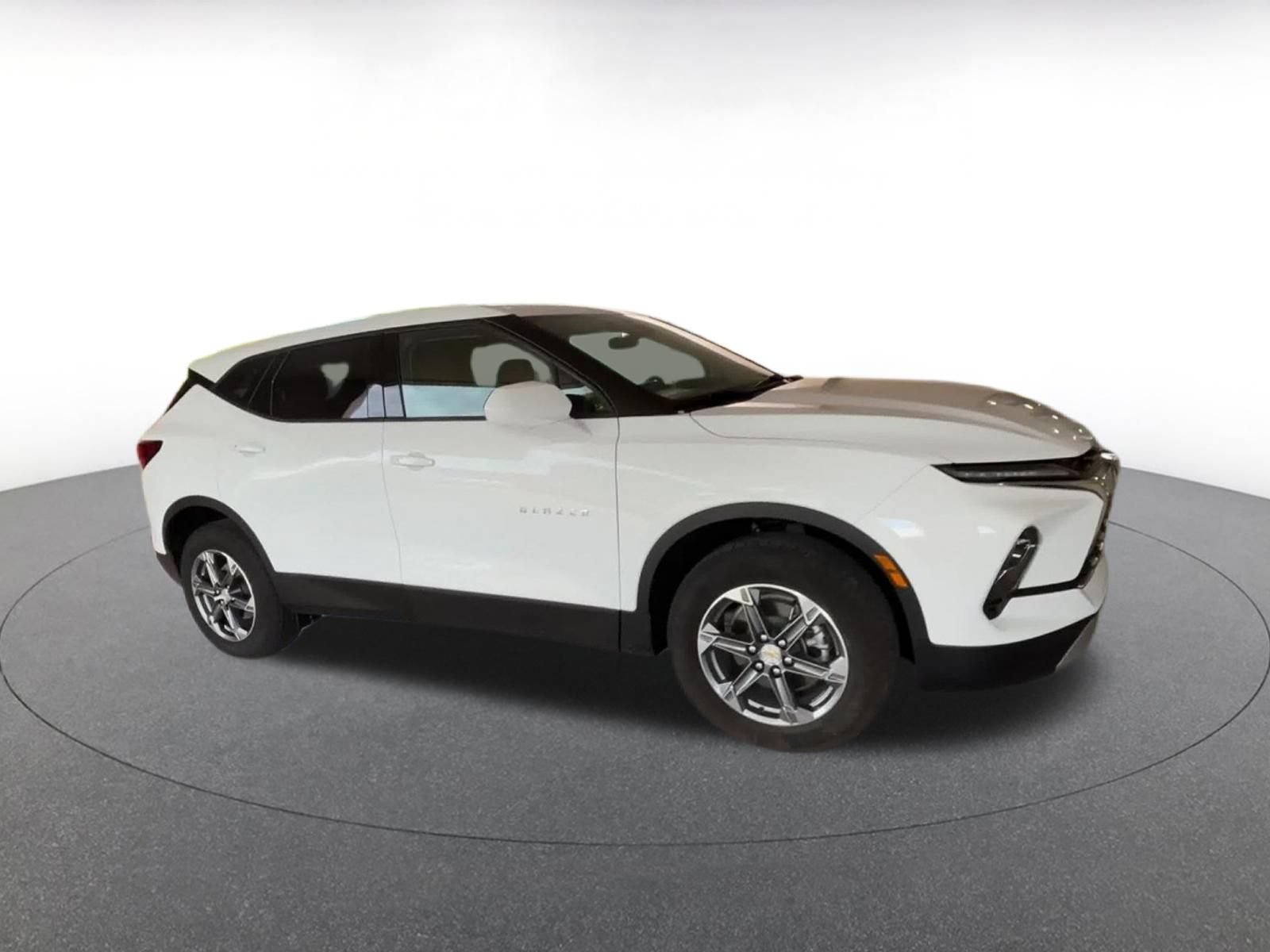 Used 2026 Chevrolet Blazer LT FWD video 2