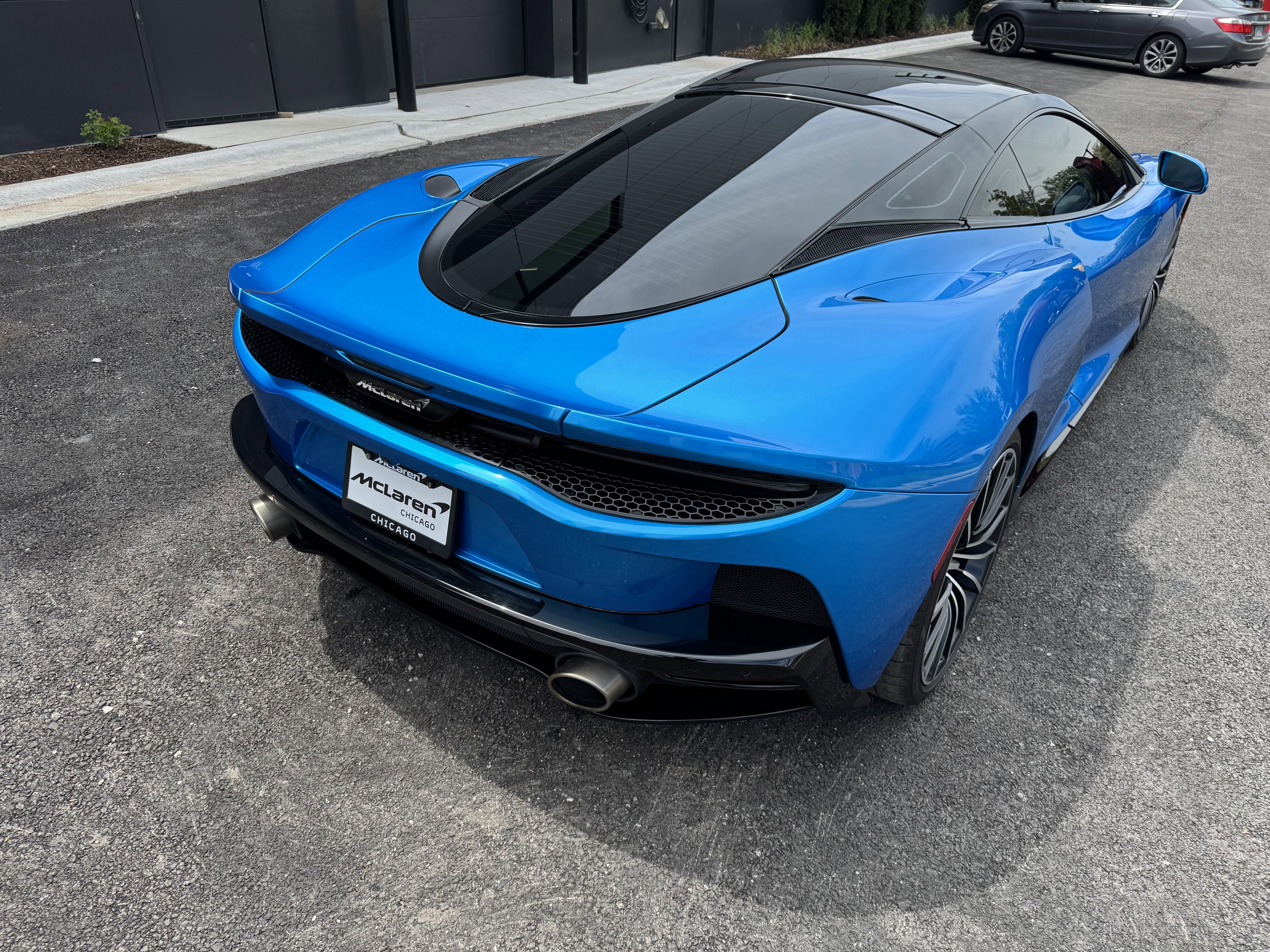 Used 2020 McLaren GT RWD image 5