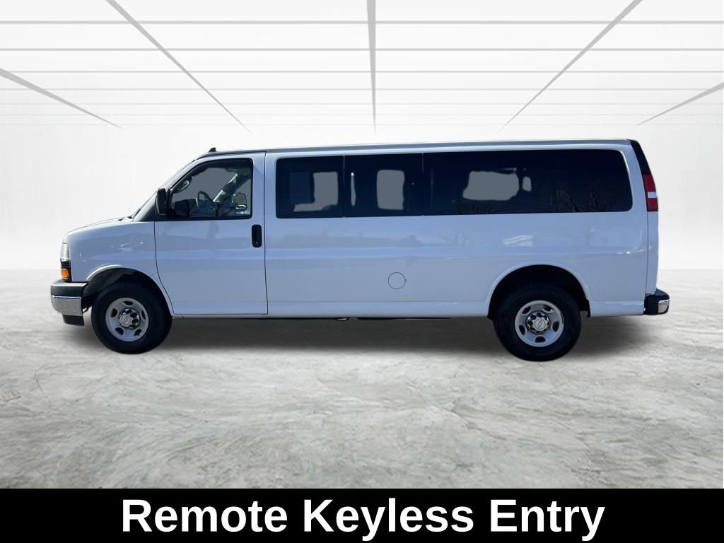 Used 2020 Chevrolet Express 3500 LT w/ LT Preferred Equipment Group image 9