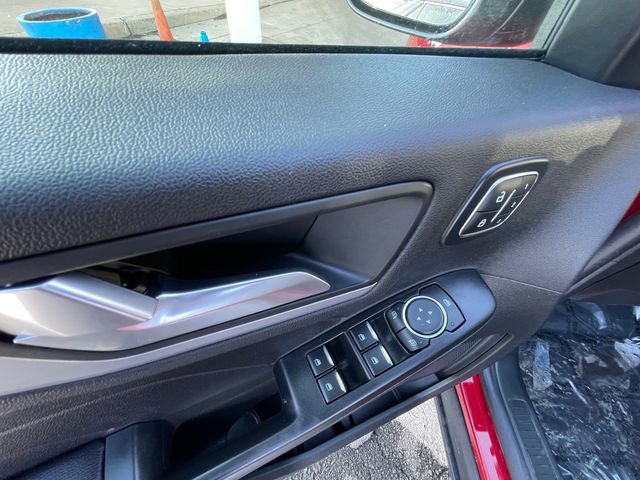 Used 2025 Ford Escape SE w/ PHEV Premium Package image 11