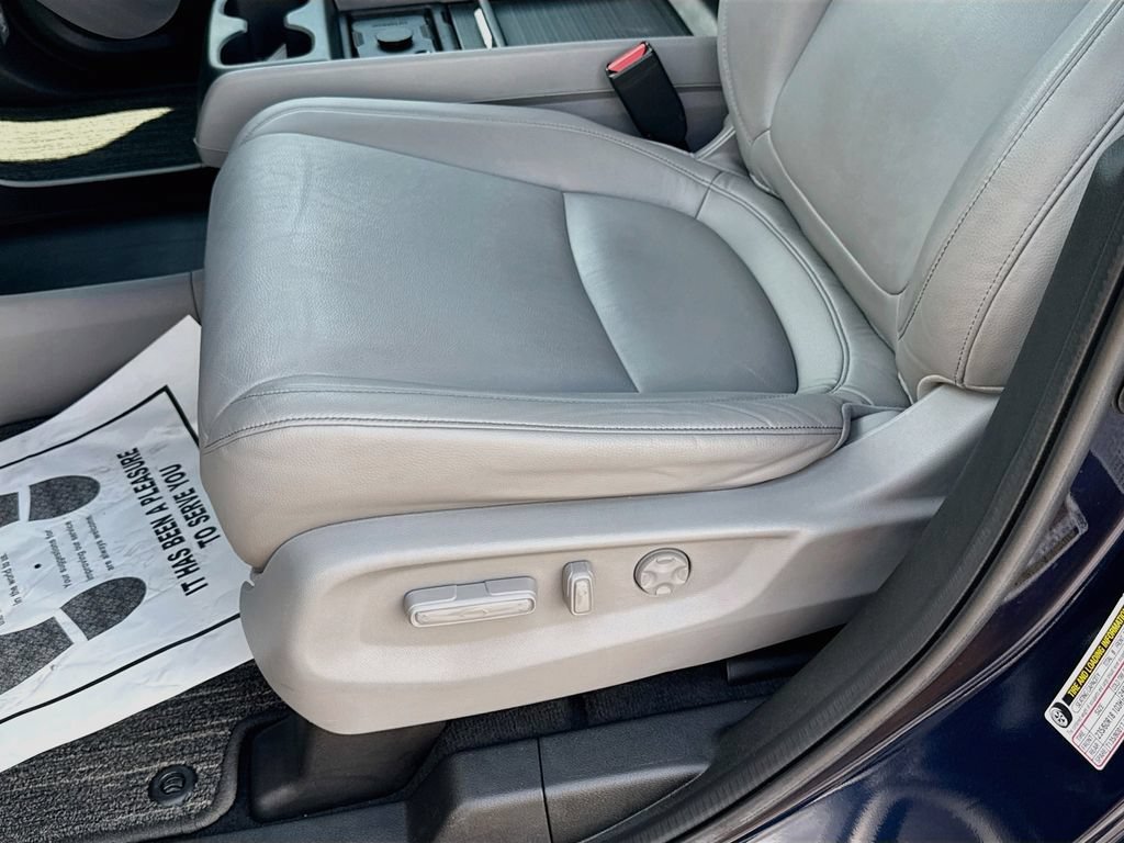 Used 2023 Honda Odyssey EX-L image 24