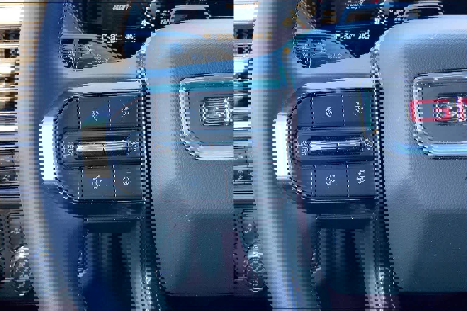 Used 2025 GMC Yukon XL AT4 w/ AT4 Premium Plus Package image 24