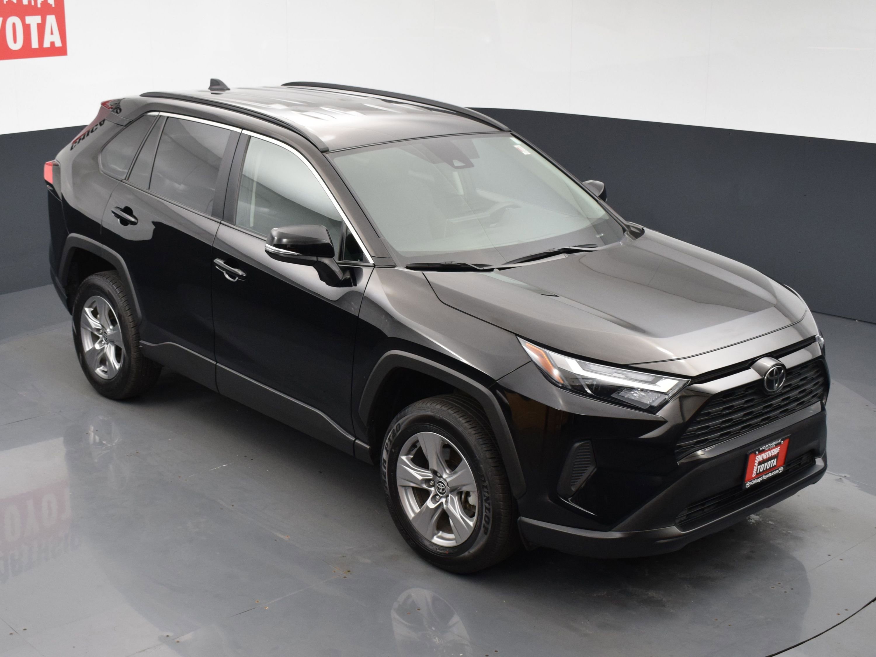 Used 2025 Toyota RAV4 XLE FWD image 21