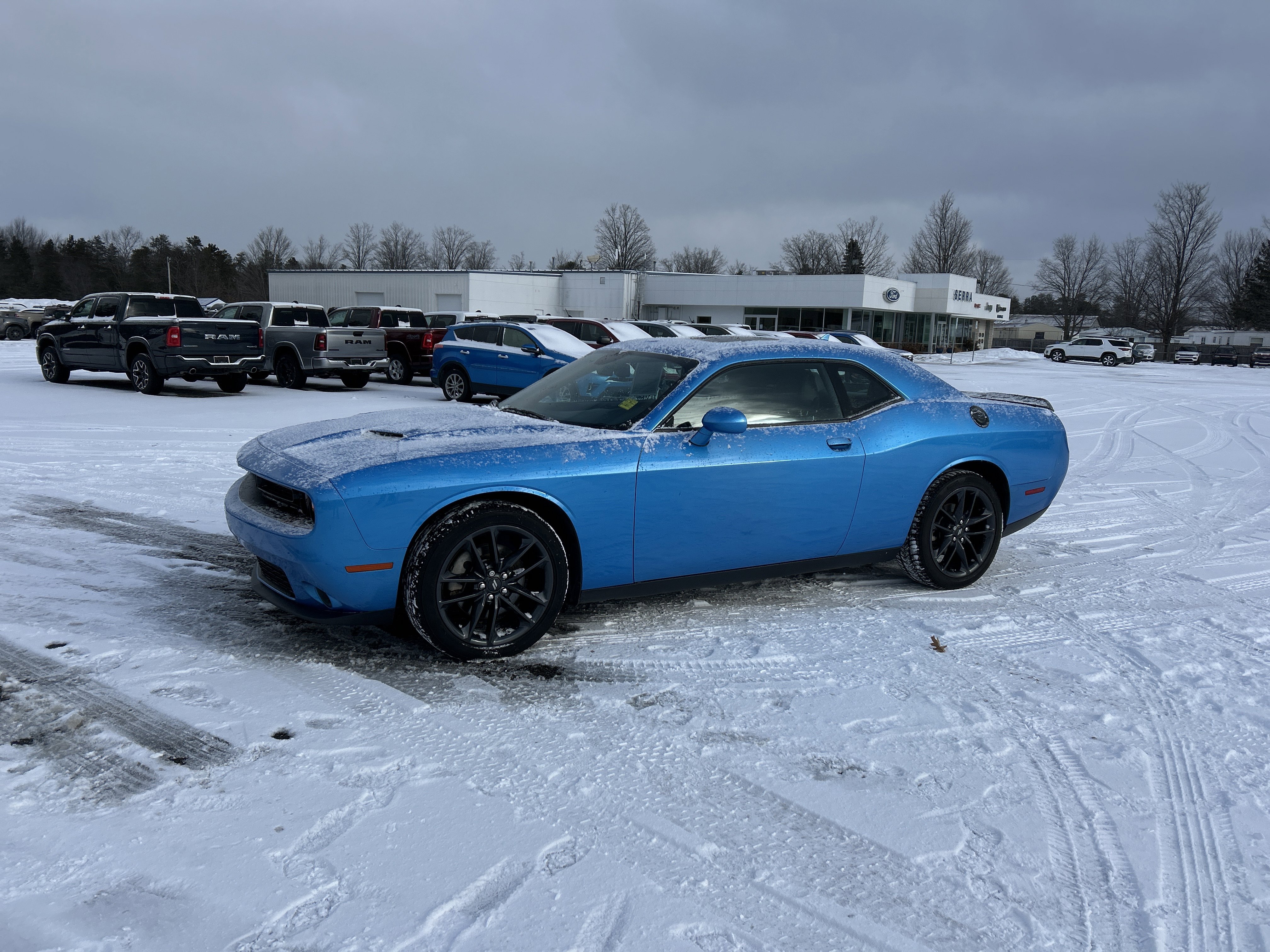 Used 2023 Dodge Challenger SXT w/ Plus Package image 7