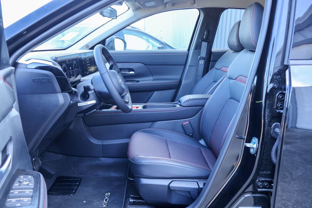 New 2026 Nissan Kicks SR image 7
