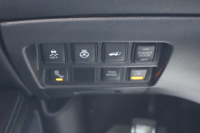 Used 2017 Nissan Pathfinder Platinum AWD/4WD image 14
