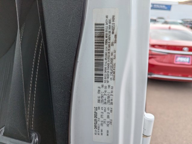 Used 2014 Jeep Wrangler Unlimited Rubicon w/ Connectivity Group AWD/4WD image 23