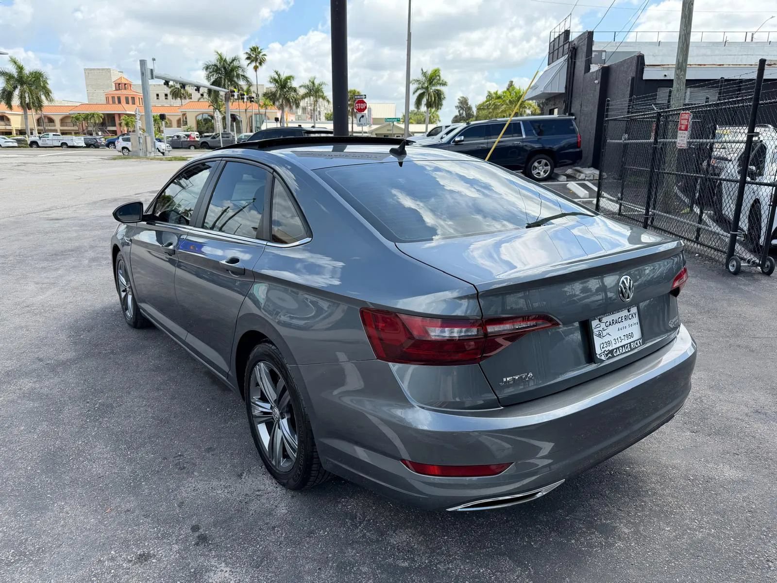 Used 2020 Volkswagen Jetta R-Line w/ R-Line Cold Weather Package FWD image 7