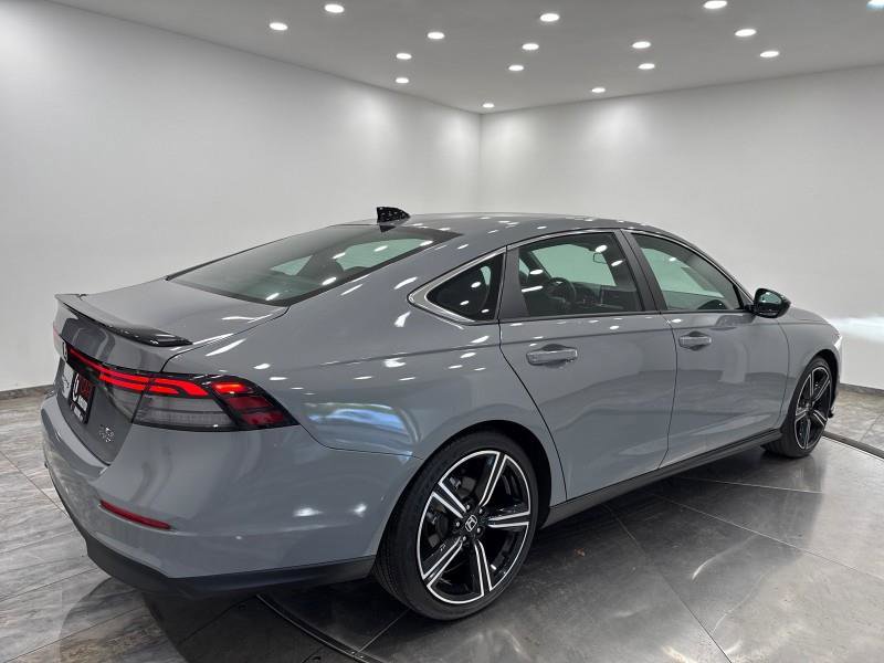 Used 2024 Honda Accord Sport image 7