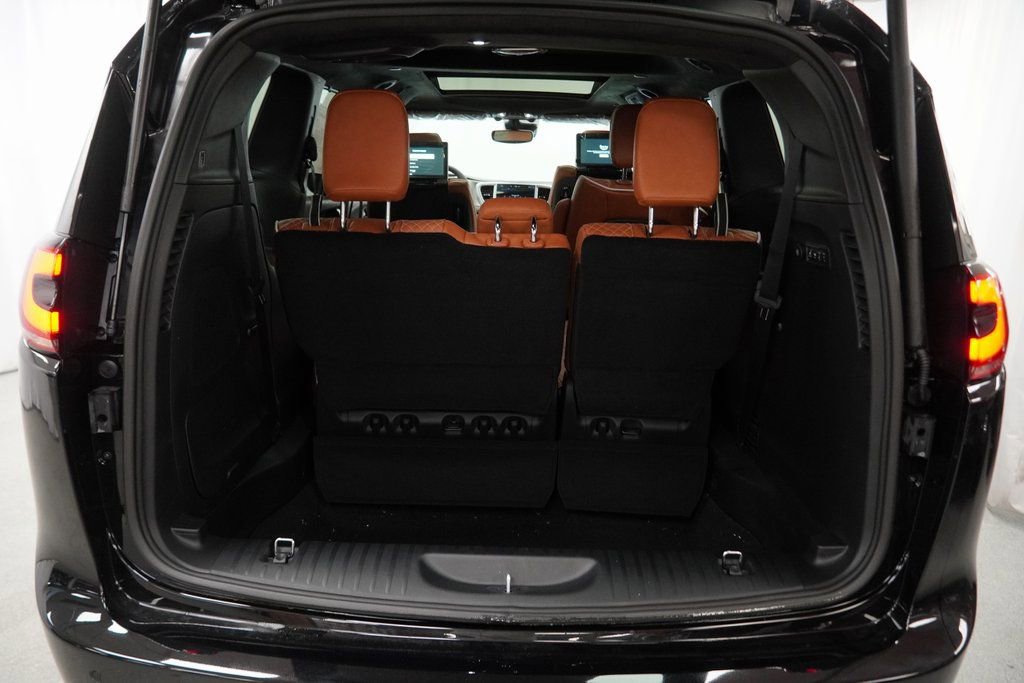 New 2026 Chrysler Pacifica Pinnacle image 31