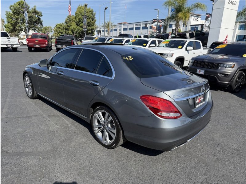 Used 2018 Mercedes-Benz C 300 Sedan w/ Premium Package image 13
